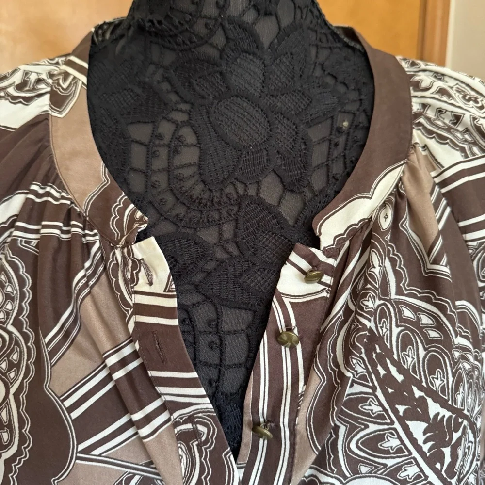 Banana Republic Brown and Off White Paisley Silk Short Sleeve Blouse Top